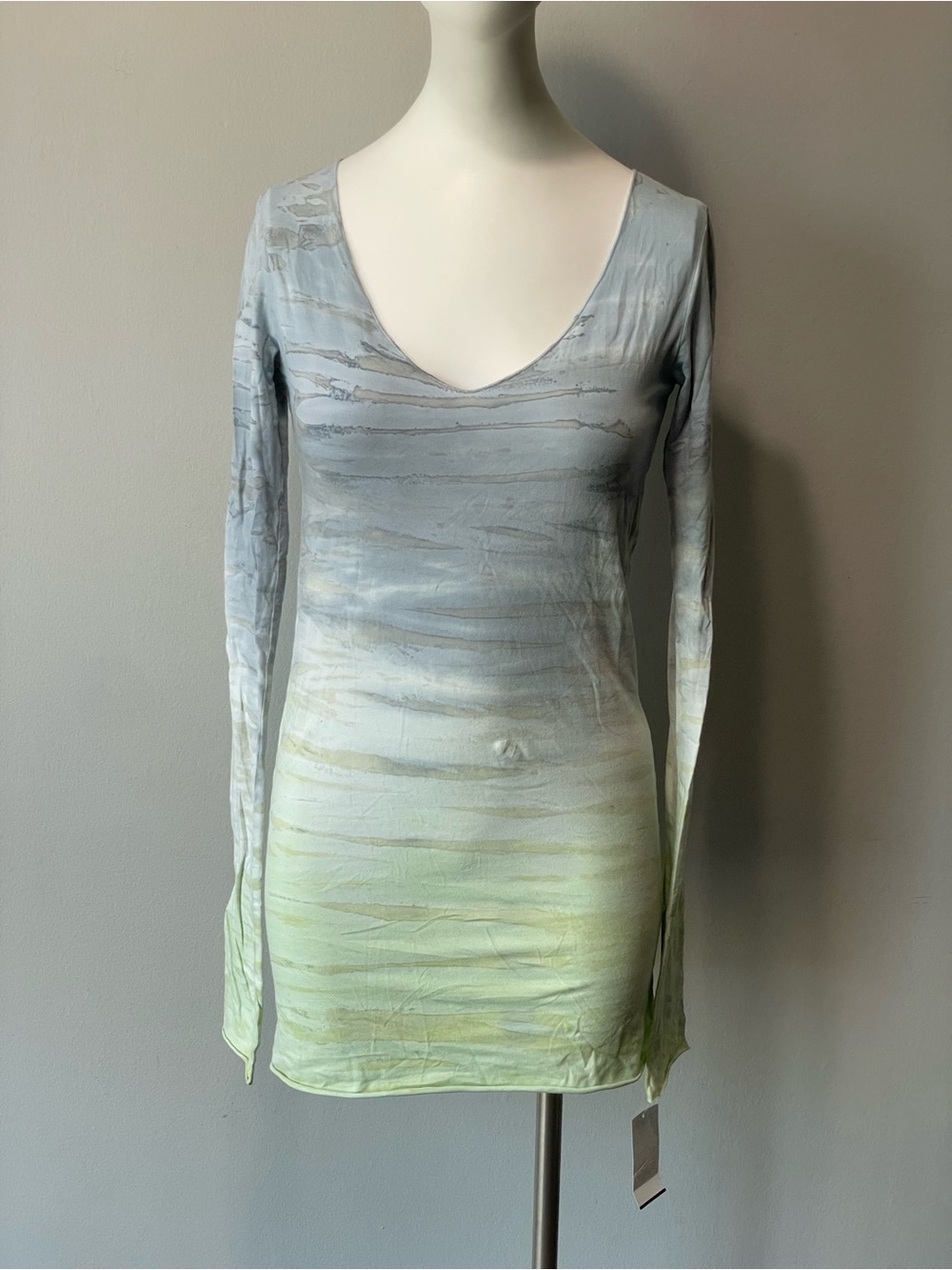 Hard Tail Blue to Green Ombre V-Neck Long Sleeve Slim Dress